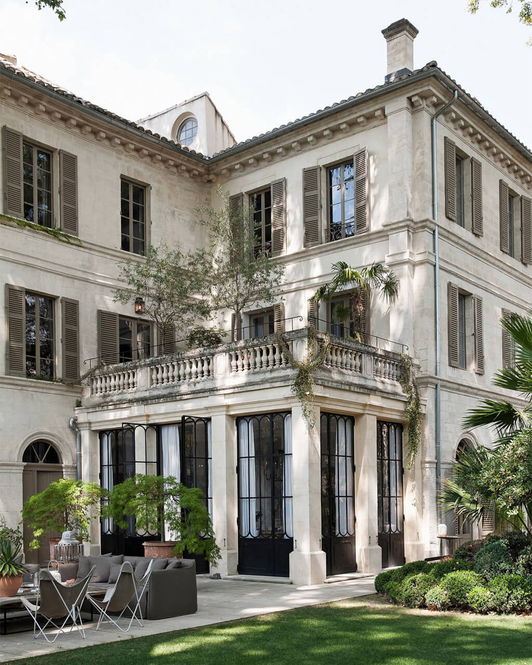 Modern chateau